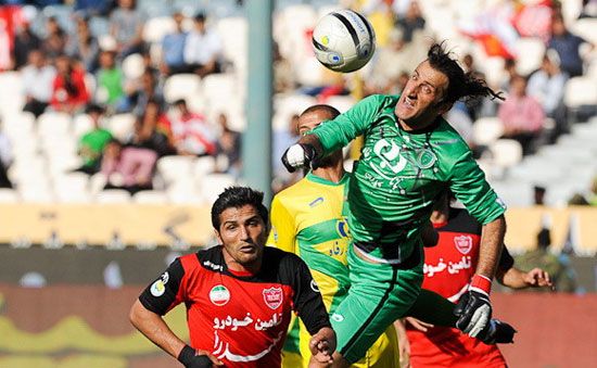 نگاهی به دو دهه بی‌ثباتی دروازه پرسپولیس
