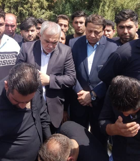 مراسم خاكسپاری قديمی ترين ليدر آبیها با حضور ساكت و فتحالله زاده و غيبت عجيب فتحي و استقلاليها