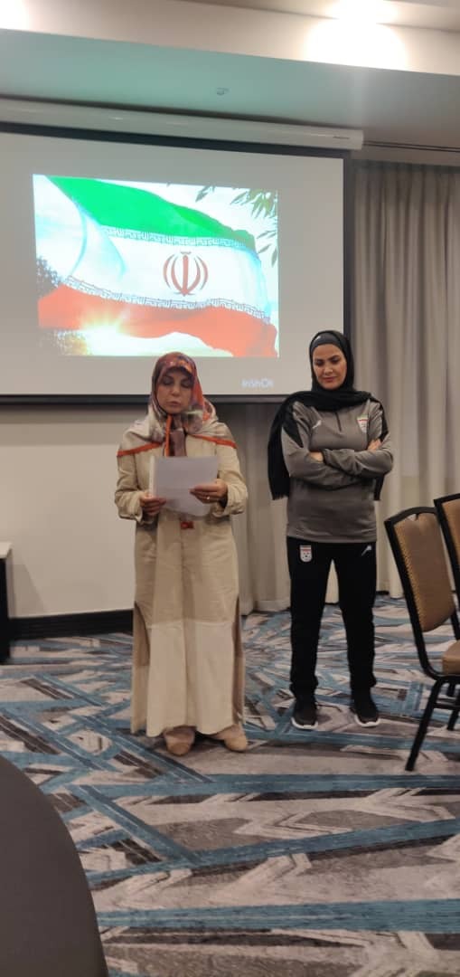 دیدار نمایندگان سفارت ایران با اعضای تیم ملی فوتبال بانوان(عکس)