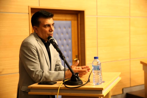 رفعتی: تجربه بالای داور بازی امروز را زیبا کرد/الهامی مطمئنا چیزی گفته که اخراج شده