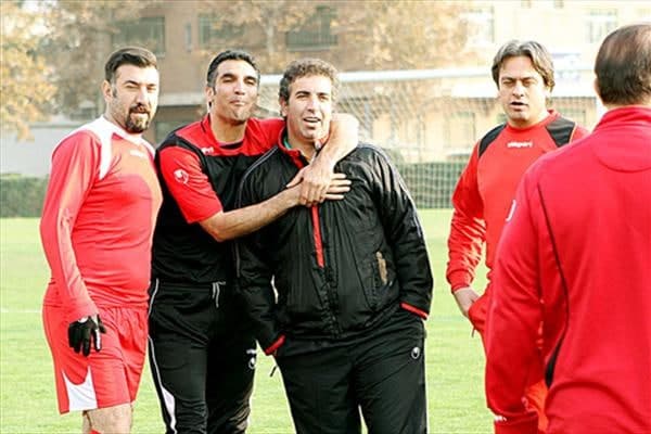 گریههای بهروز برای رفیق 10 سالهاش بند نمیآید