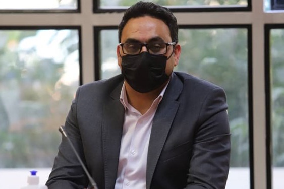 افسری: بازیکنی از استقلال،پرسپولیس و سپاهان در لیست قلعهنویی نیست/ با قیمتهای نجومی بازار را آشفته نکنید