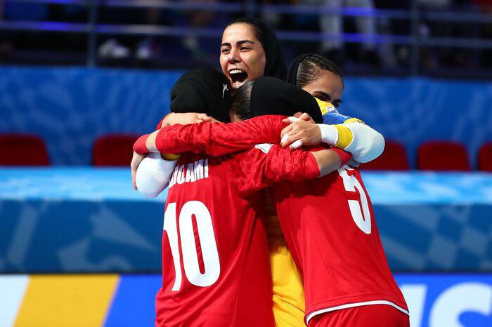 یاری: فوتسالیست‌ها در جام جهانی از جان مایه گذاشتند / اقدام سازمان لیگ منصفانه نیست