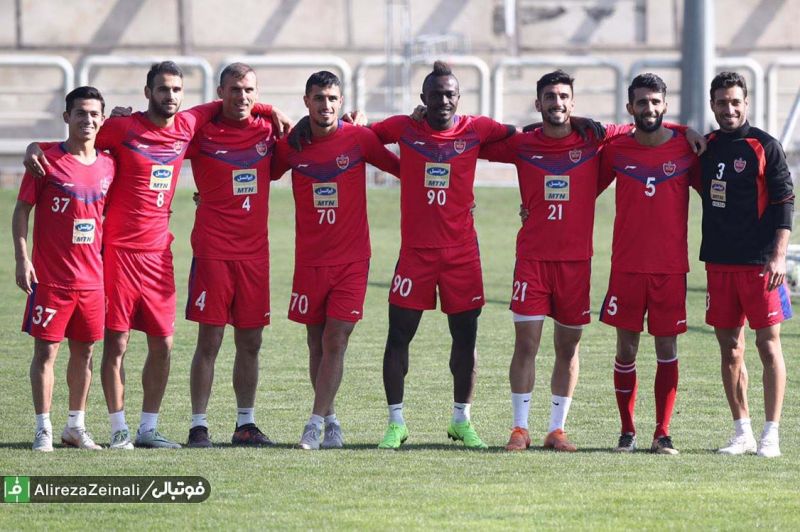 گزارش تمرین پرسپولیس؛ پاسکاری، شوتزنی، ارسال‌ و مرور کارهای تاکتیکی / استقبال گرشاسبی از تیمش + عکس ها