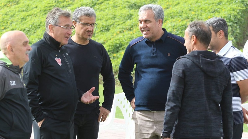 چه کسی دستور برکناری قنبرپور را داد؟