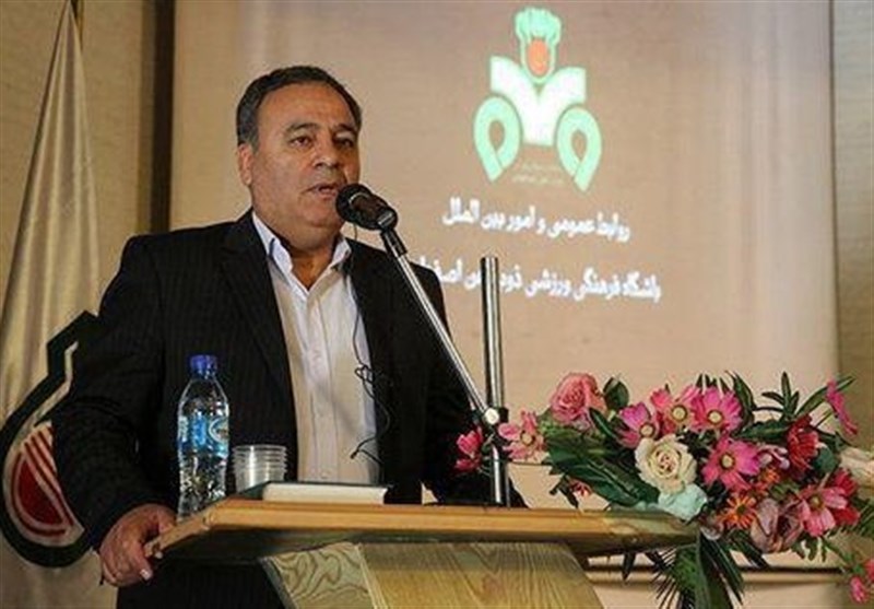 واکنش سخنگوی باشگاه ذوبآهن به درگیری لیدر باشگاه با منصوریان