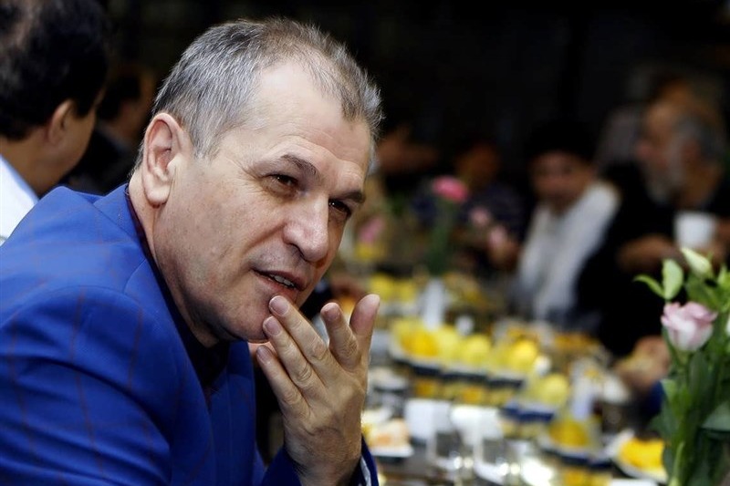 منزوی: هیئت مدیره در جریان انتصابات و برکناریها نبود/ماشین امضا شدهام!