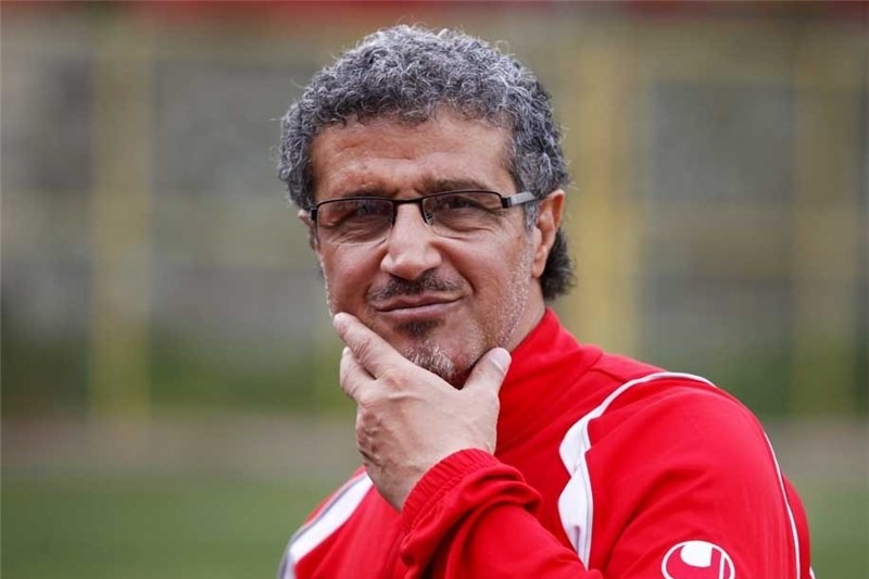 قنبرپور: شادابی لازم را در پرسپولیس نمیبینیم و این تیم هنوز در خط حمله مشکل دارد