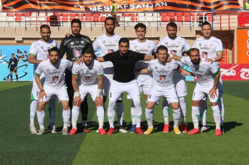 مهاجم گلگهر به ذوبآهن پیوست +عکس