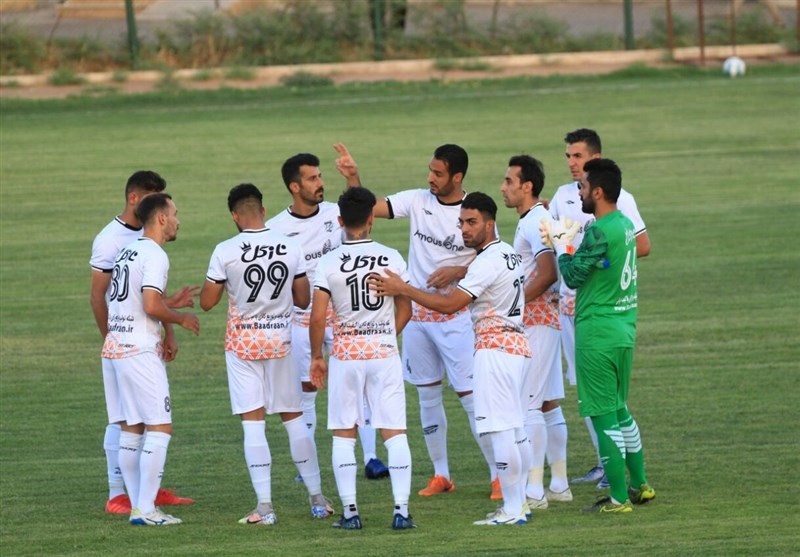 مالک بادران: امتیاز هوادار را به مس بدهند، فدراسیون را به آتش میکشم/ از سایتهای شرطبندی پیشنهادهای عجیبی به ما دادند