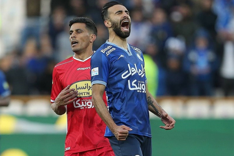 حفظ فاصله اجتماعی استقلال و پرسپولیس در حضور تماشاگران