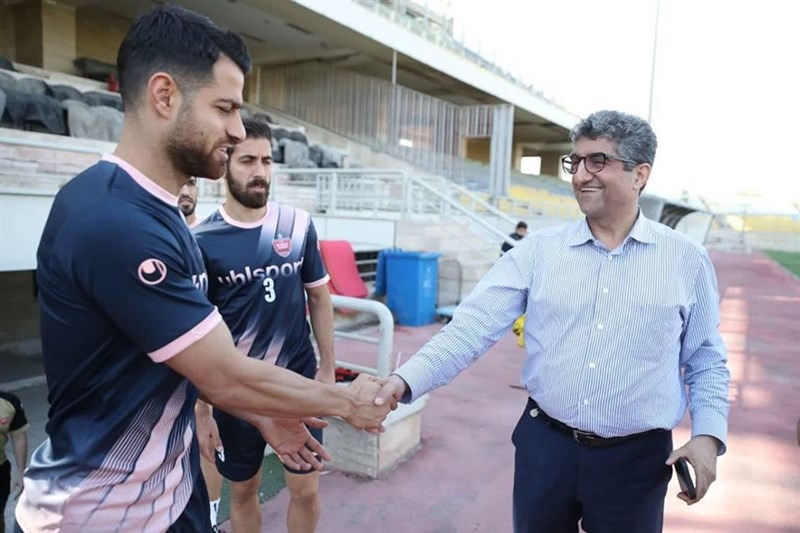 رئیس هیئت مدیره پرسپولیس: درویش به کار خود ادامه میدهد/ برنامه تیم ملی تغییر کند بازیکنان ما اذیت میشوند