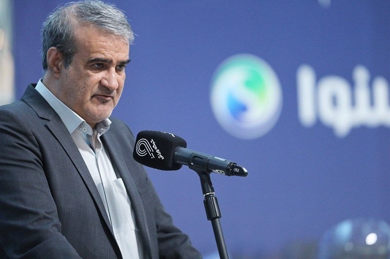 قنبرزاده: ورزشگاه آزادی در حال بازسازی است فعلاً بانوان در آن حاضر نمیشوند
