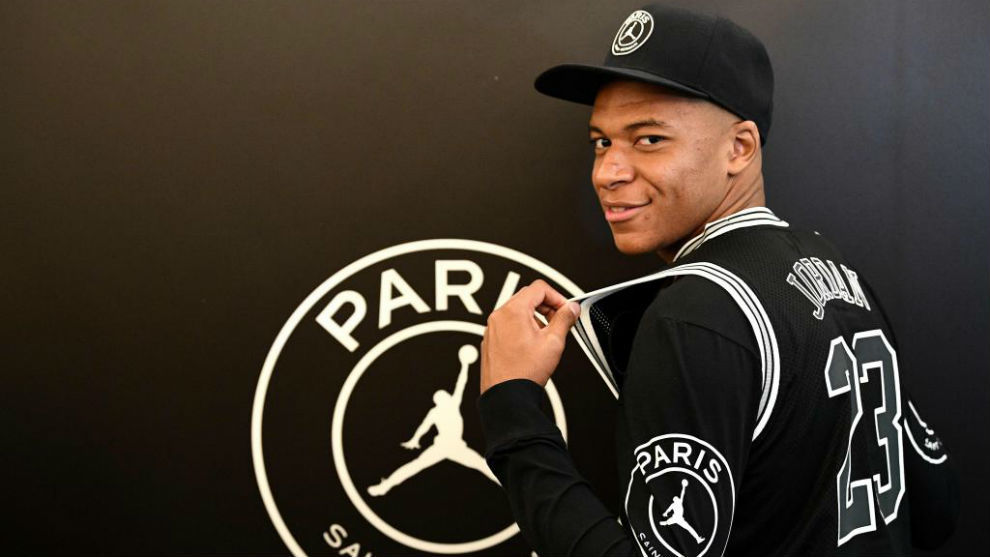 فروش 40 هزار لباس PSG با مارک جردن در عرض 3 روز
