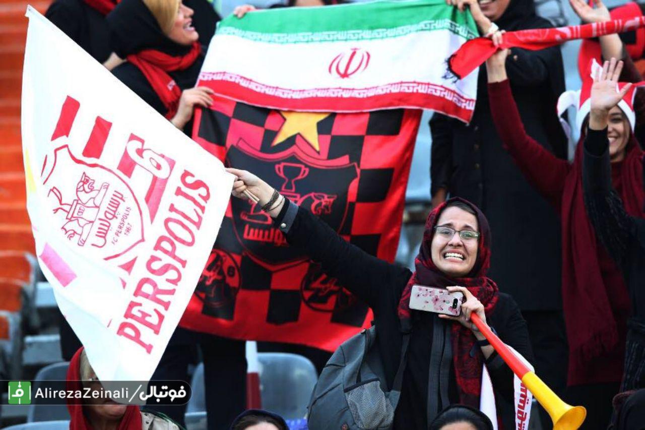 گزارش تصویری: بانوانی که فینال را از نزدیک می‎بینند