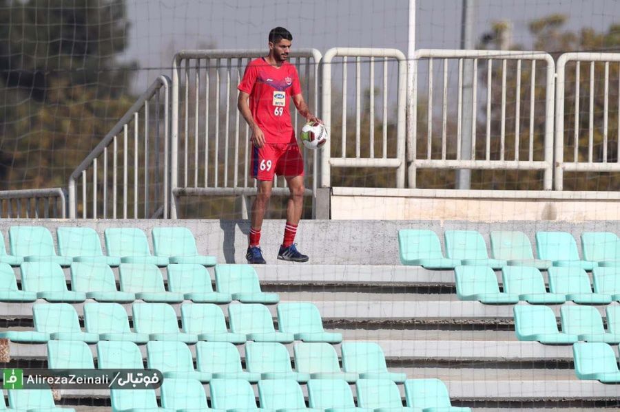 گزارش تمرین پرسپولیس؛ پاسکاری، شوتزنی، ارسال‌ و مرور کارهای تاکتیکی / استقبال گرشاسبی از تیمش + عکس ها