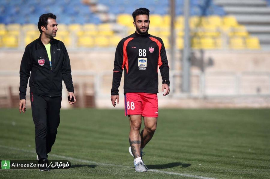 گزارش تمرین پرسپولیس؛ پاسکاری، شوتزنی، ارسال‌ و مرور کارهای تاکتیکی / استقبال گرشاسبی از تیمش + عکس ها