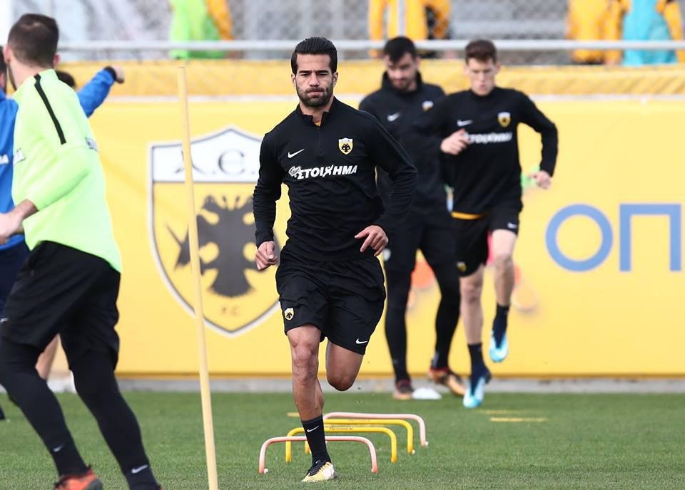 اولین تمرین شجاعی با AEK در آتن (عکس)