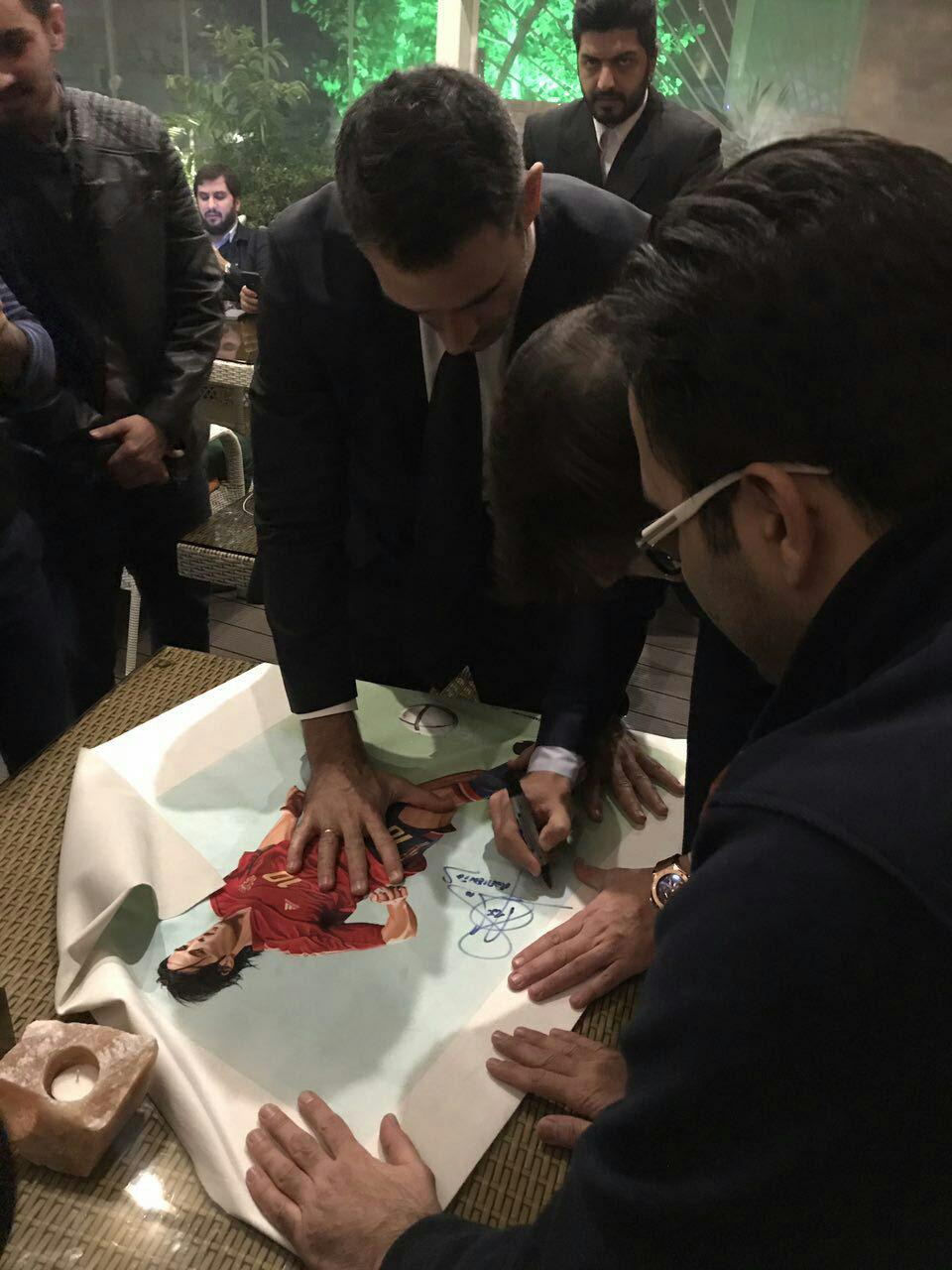 نقاشی امضاشده فیگو در خانه فرهنگ گویا (عکس)