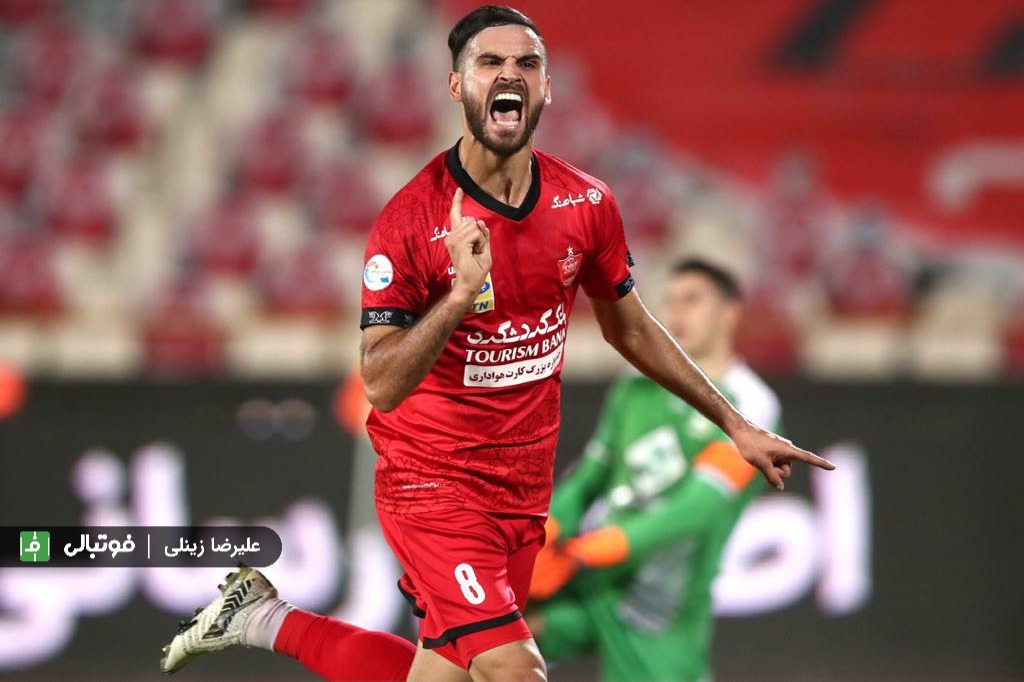 نوراللهی در دوراهی امارات و پرسپولیس