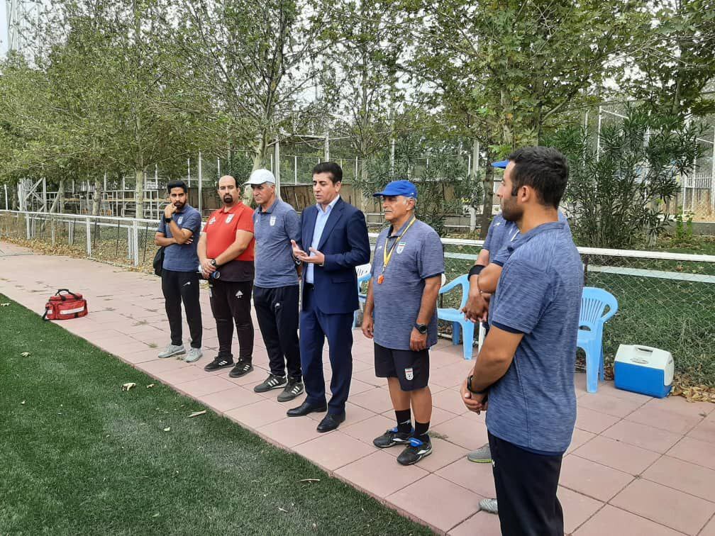 گزارش تصویری/ حضور دبیر کل فدراسیون و سرمربی تیم ملی بزرگسالان دراردوی تیم نونهالان