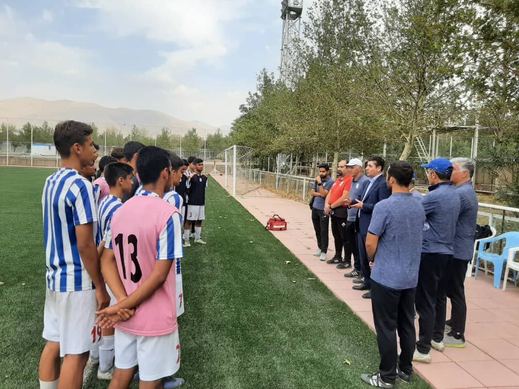 گزارش تصویری/ حضور دبیر کل فدراسیون و سرمربی تیم ملی بزرگسالان دراردوی تیم نونهالان