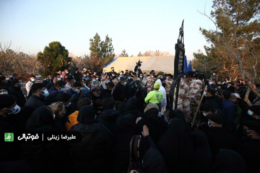 گزارش تصویری/ مراسم خاکسپاری زنده‌یاد «علی انصاریان»