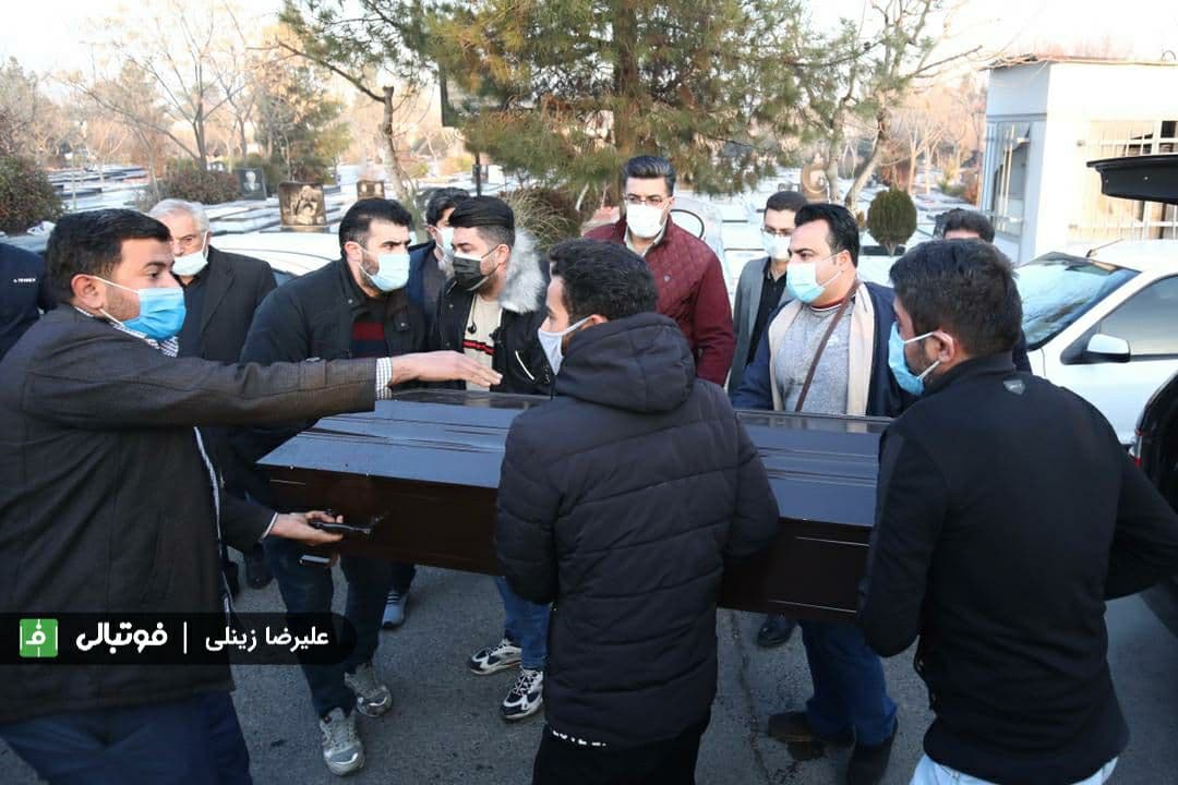 گزارش تصویری/ مراسم خاکسپاری زنده‌یاد «علی انصاریان»