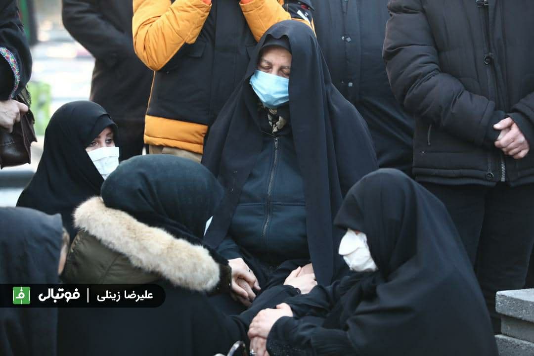 گزارش تصویری/ مراسم خاکسپاری زنده‌یاد «علی انصاریان»