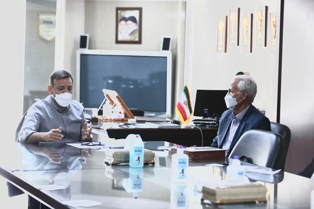 پیگیری عزیزیخادم برای عضویت کانون مربیان در مجمع فدراسیون فوتبال