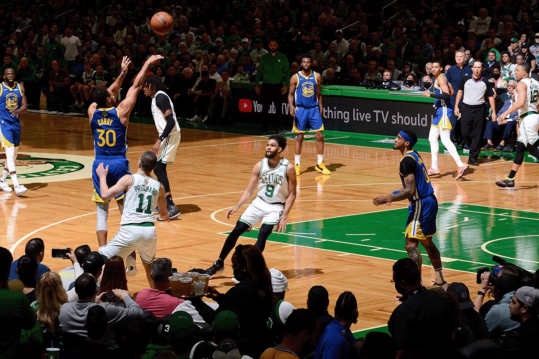 رسمی؛ با شعبدهبازی کری، گلدن استیت وریرز قهرمان NBA شد
