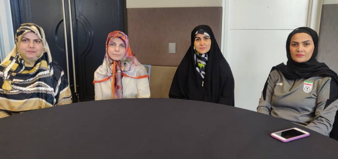 دیدار نمایندگان سفارت ایران با اعضای تیم ملی فوتبال بانوان(عکس)