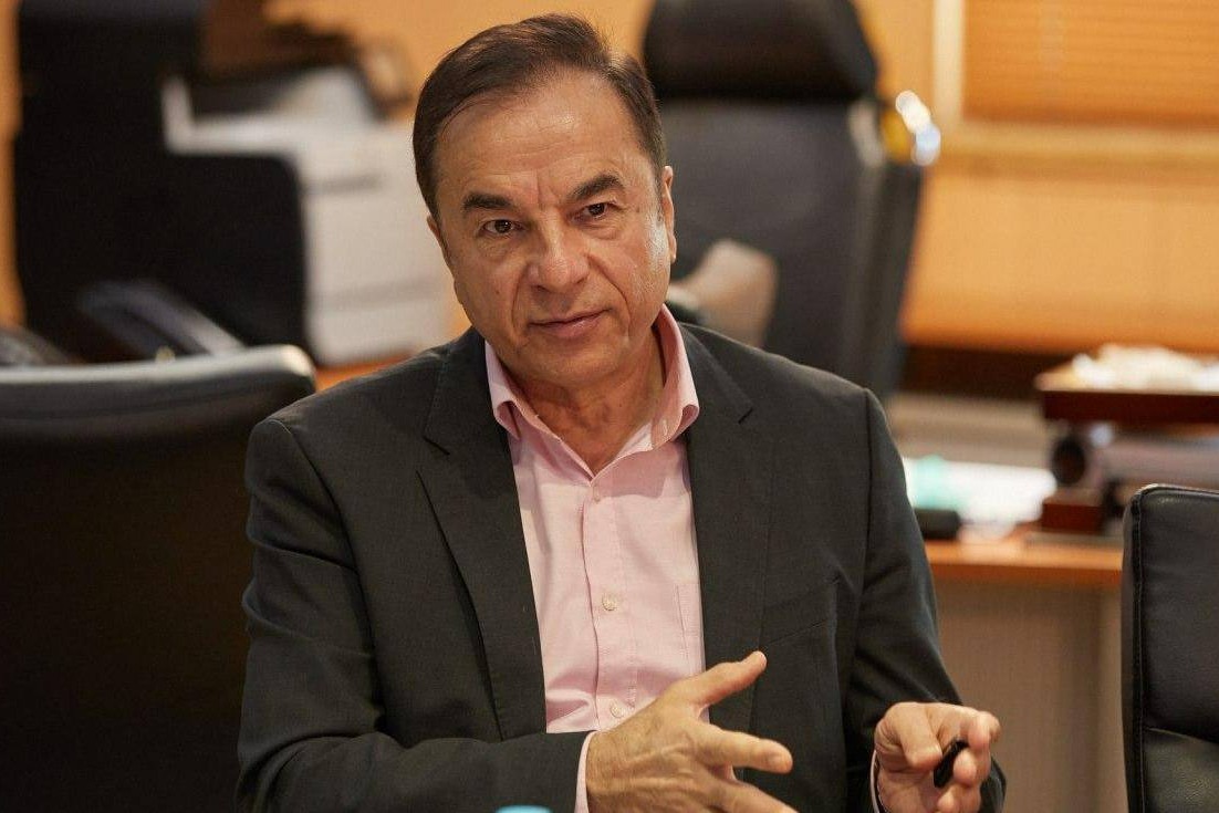 مرادی: پائز اواخر فروردین به تهران میآید