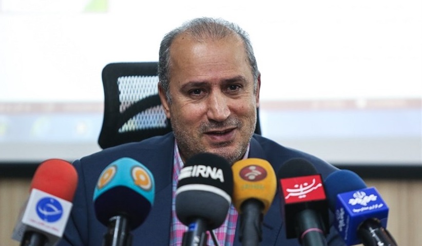 تاج : نگفته‌ام داورها زمینی سفر کنند