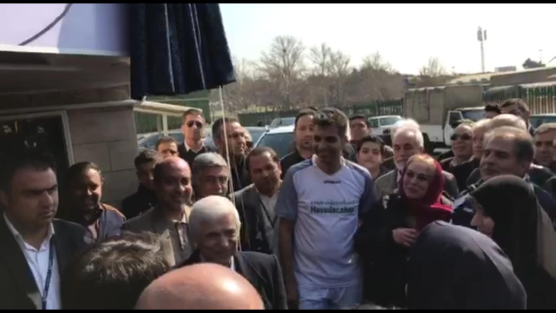 اختصاصی/ رونمایی از یادبود مرحوم پرویز دهداری توسط عادل فردوسی پور