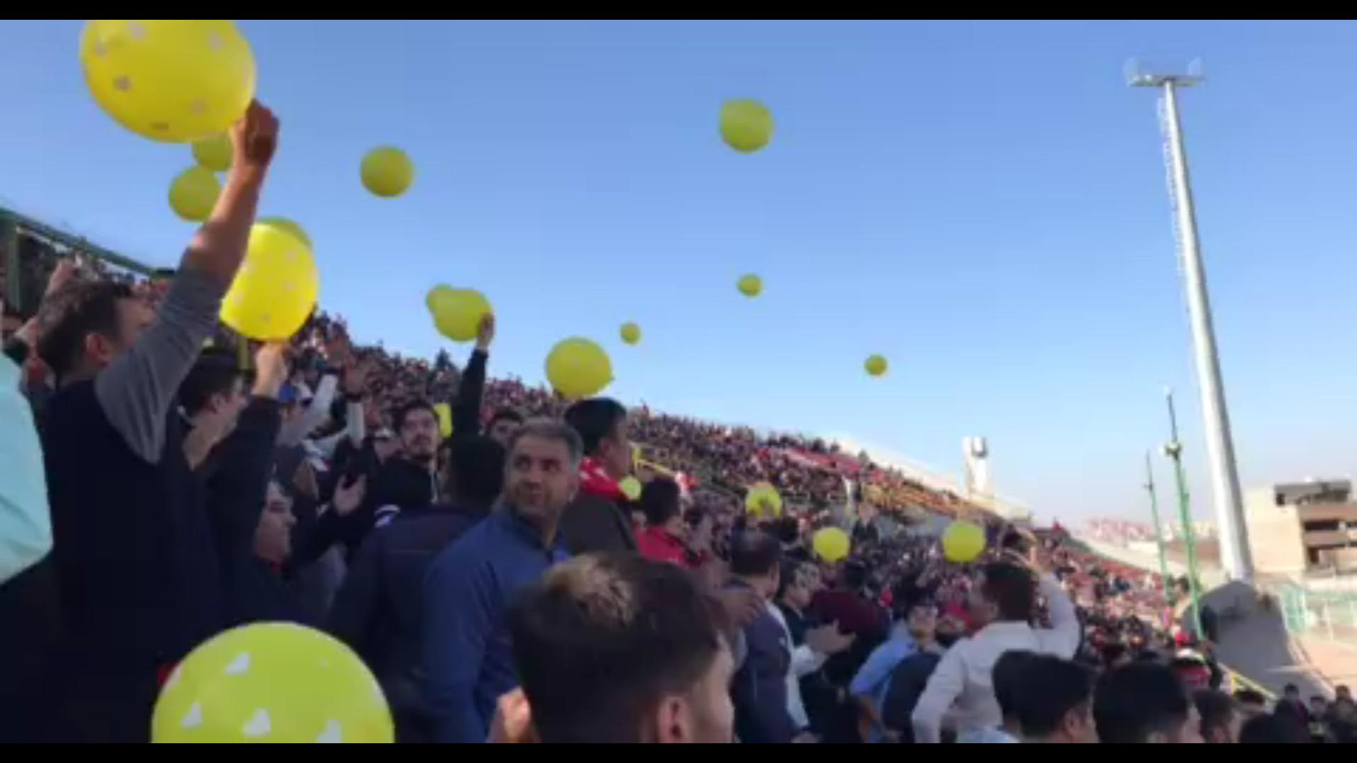 تشویق وریا غفوری در بازی سردار بوکان و شهرداری بم