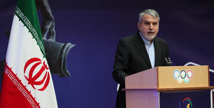 صالحی امیری: حضور زنان در ورزشگاه چالش برانگیز نیست
