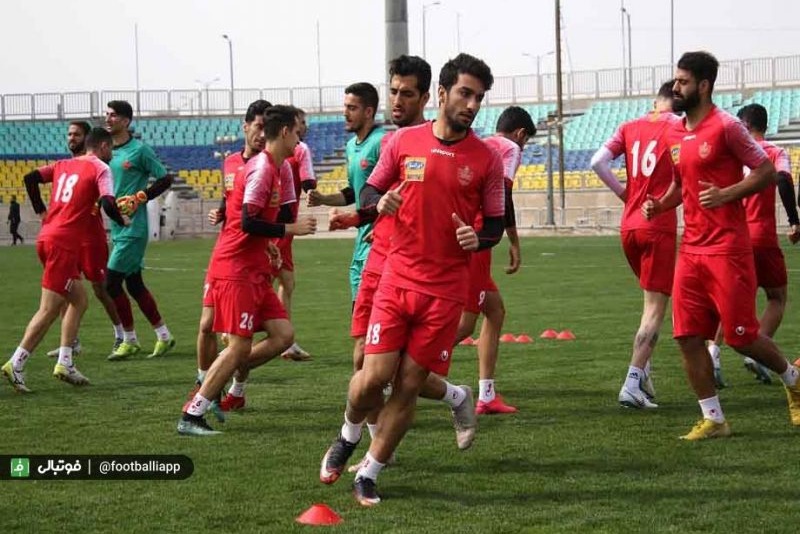 بازیکنان پرسپولیس همچنان بلاتکلیف هستند