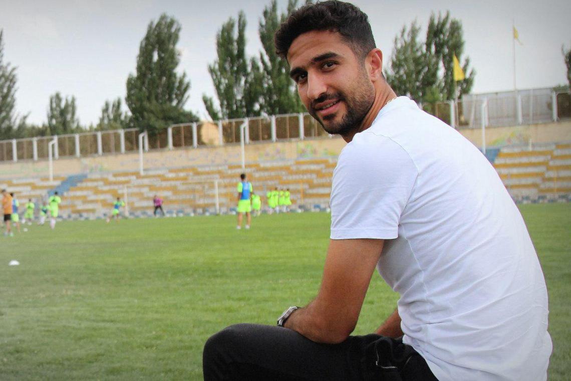 محمدی: درآمدی غیر از فوتبال نداریم و مجبوریم در مسابقات حاضر شویم