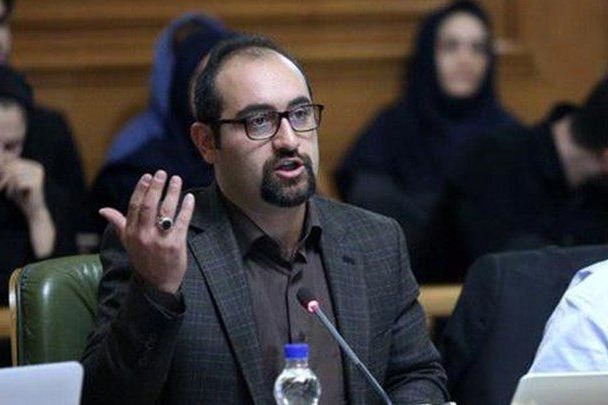 نظری و تکذیب استعفا از استقلال