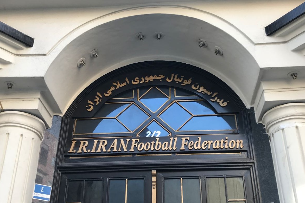 چرا بخش رسانه‌ای فدراسیون فوتبال احکام صادر شده را دیر اعلام می‌کند؟
