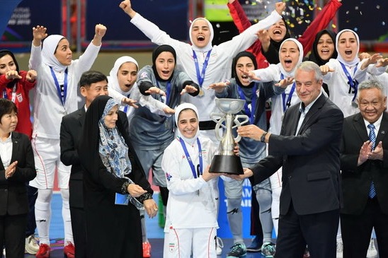 واکنش دختران فوتسال به کسر مالیات از پاداش قهرمانی/ "حق‌مان را ندادند"