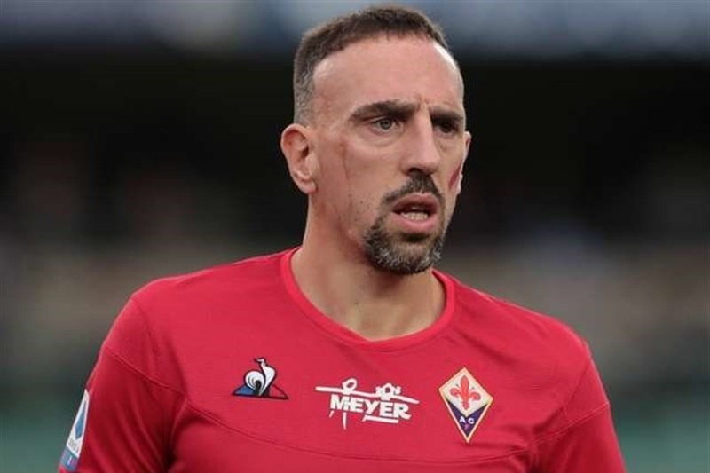 حریف استقلال به دنبال ریبری/ گومیس در الهلال می‌ماند