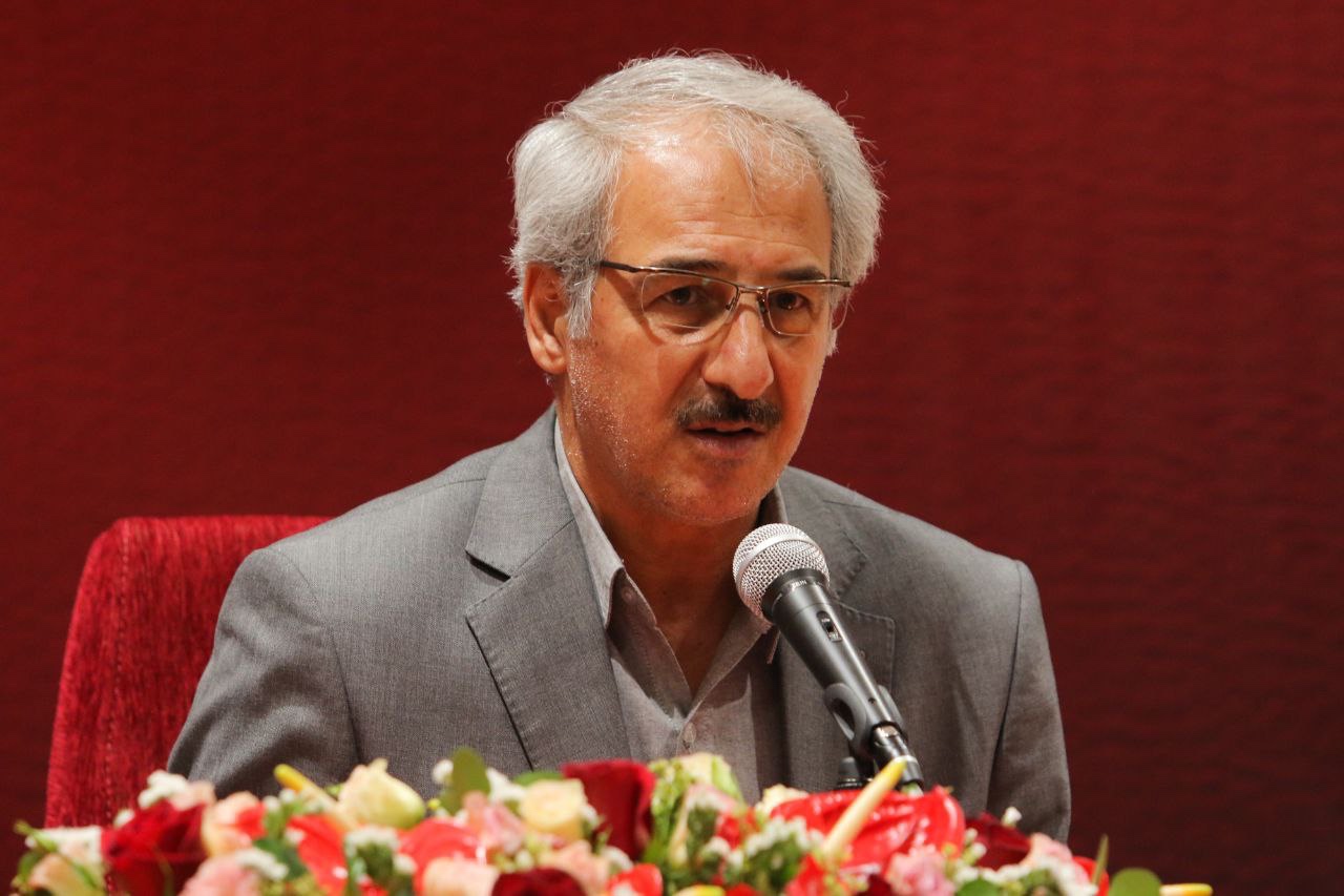 مدیرعامل تراکتور: به تنهایی نمی توانیم شق‌القمر کنیم/ همدلی و اتحاد افراد می‌تواند خیلی کمک کند