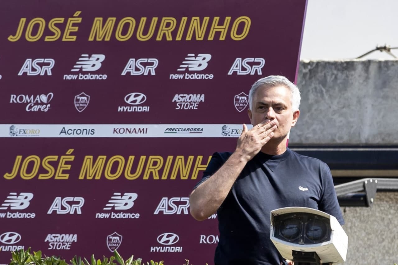 ترکیب خط هافبک آقای خاص/ در اندیشه استفاده از وینا و ژاکا در خط میانی