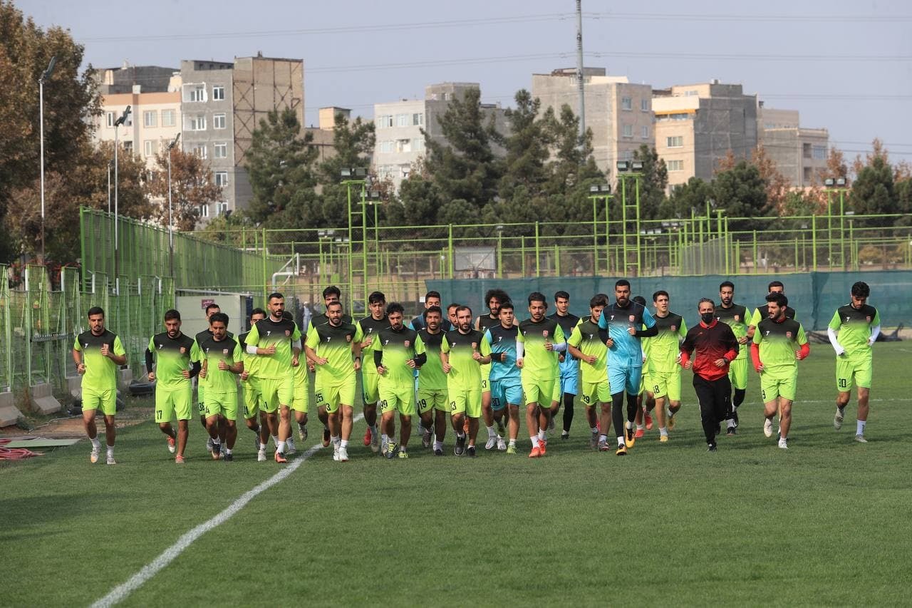 جدول لیگ برتر فعلا شانزده تیمی می‌ماند