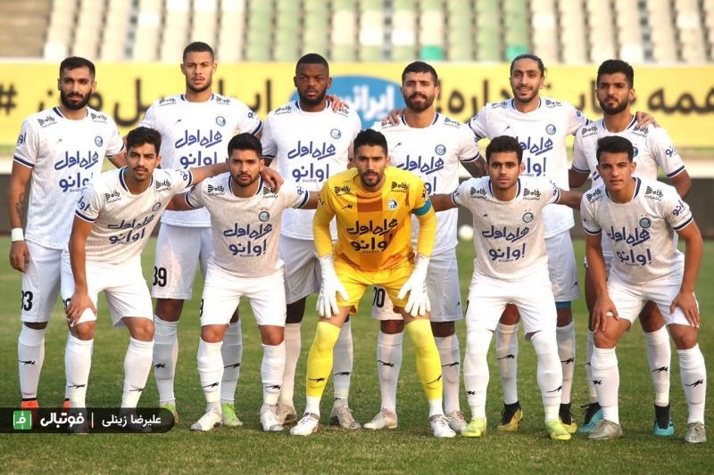 پاداش و ۱۰ درصد از قرارداد در انتظار استقلالی‌ها