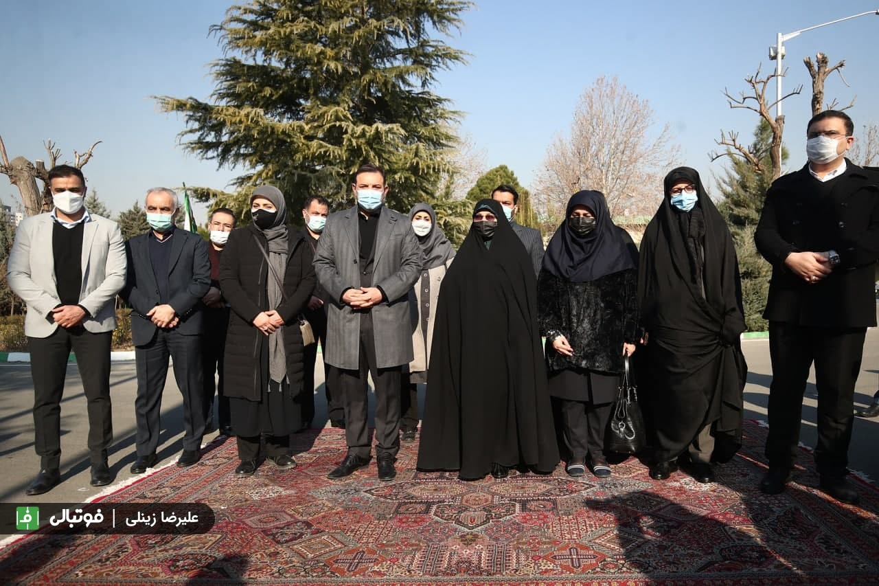 گزارش تصویری اختصاصی/ تمرین تیم ملی بانوان در حضور رییس فدراسیون فوتبال و معاون رییس جمهور، 7 دی 1400