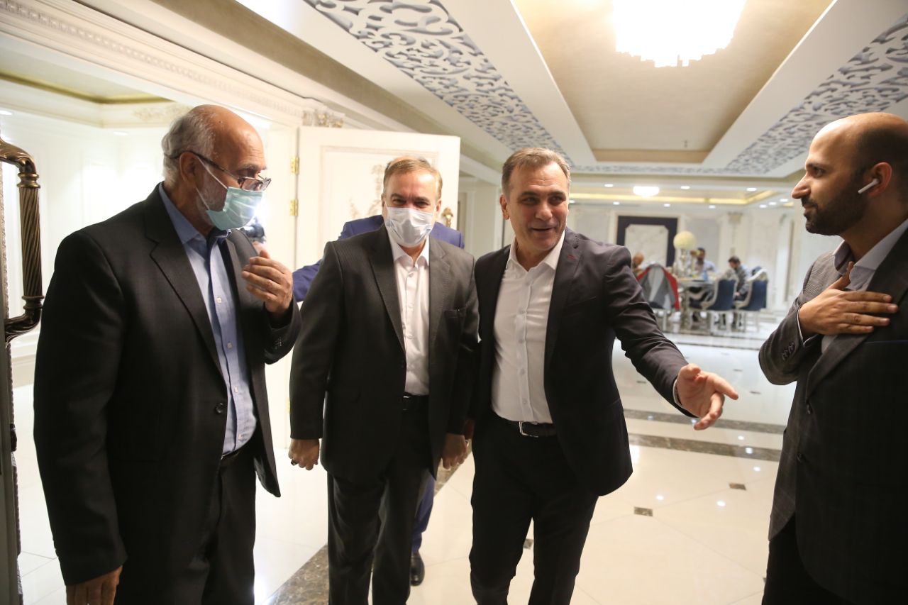 تصاویری از حضور اهالی فوتبال، تلویزیون و سینما در مراسم افطاری میرشاد ماجدی سرپرست فدراسیون فوتبال