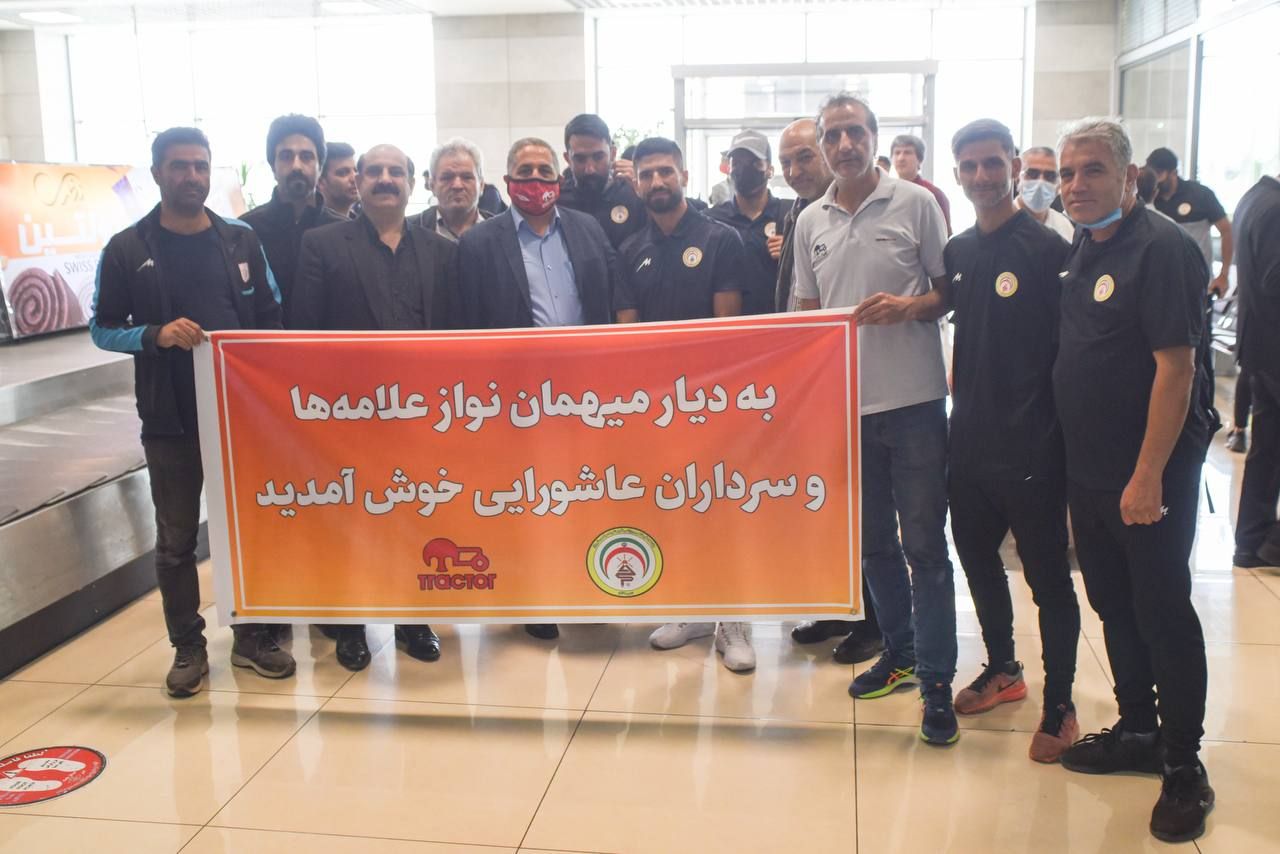 استقبال هواداران تراکتور از شیرازیها (عکس)